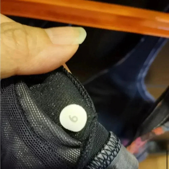 LULULEMON INTRINSIC SPORTS BRA IN WINDY BLOOM REGAL PLUM SIZE 6 - Picture 3 of 10